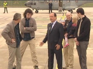 Hollande à Villacoublay: la libération des otages est "un jour de joie pour la France" - 20/04