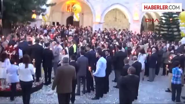Hatay'da Paskalya Bayramı Ayinle Kutlandı
