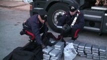 Napoli - 78 chili di cocaina nascosti in un tir, arrestato autotrasportatore (19.04.14)