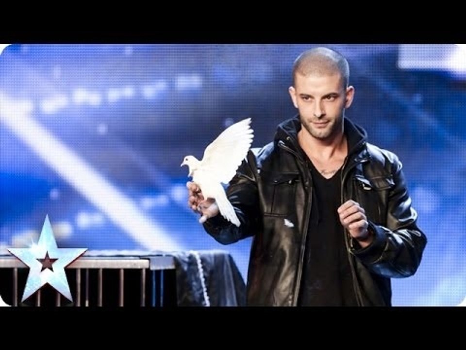 Darcy Oake : Tour de magie avec des colombes