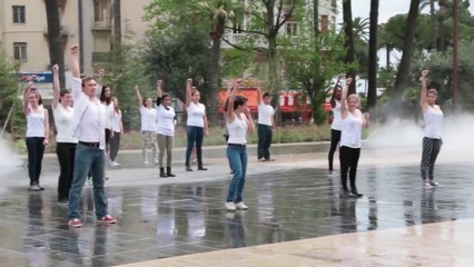 FLASH-MOB - PLACE MASSENA (NICE) - 19/04/2014 - Amis Des Enfants