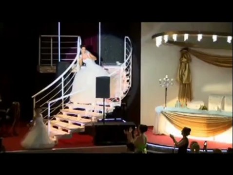 Gelin ve Damat Salona Muhteşem Giriş