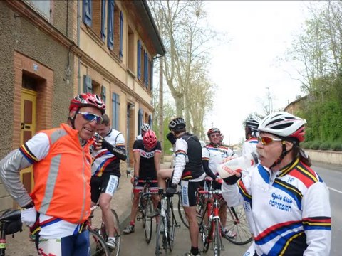 Sortie du Cyclo Club à Riolas