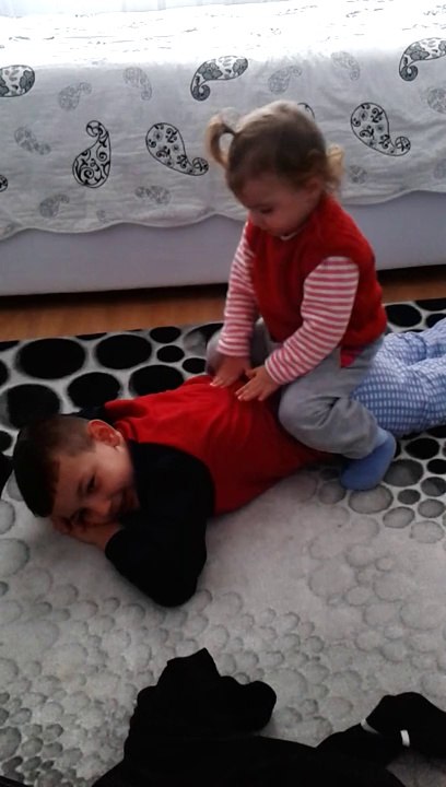 feyza limon yiyor :)