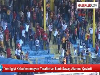 Yenilgiyi Kabullenemeyen Taraftarlar Stadı Savaş Alanına Çevirdi