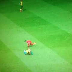 لقطة طريفة للويس سواريز في مباراة ليفربول ونورويتش سيتي