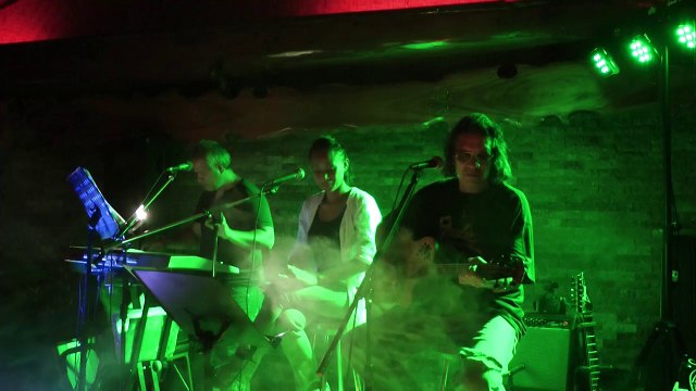 In memory of the martyrs - Guy Laurens, Vaiana & Pone (Live cover)