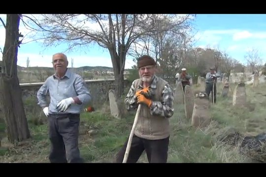 Büyüksaka Köyü Mezarlık temizliği - 20 Nisan 2014
