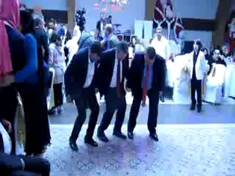 Dişli ailesinin mutlu günü-Şaban Dişli Oynadı-VİDEO -