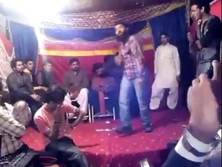 Sufi Saab in Action (Amazing Moves)-Tezabi Video
