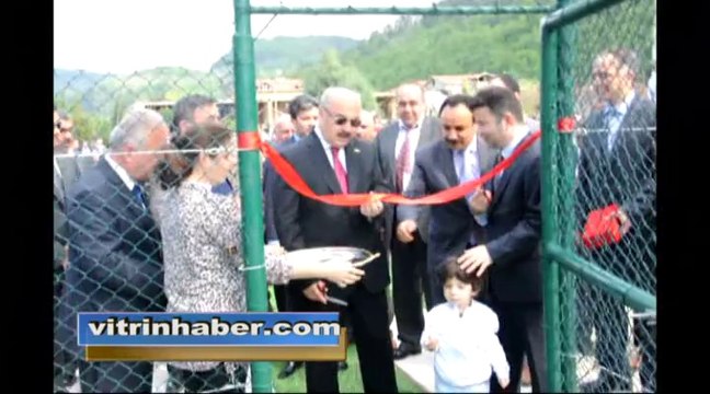 musa can erfelek yunus emre ilköğretim okulu halı saha nisan 2014