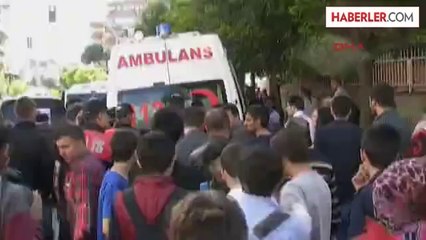 6 Katlı Binanın Çatısında İntihar Girişimi
