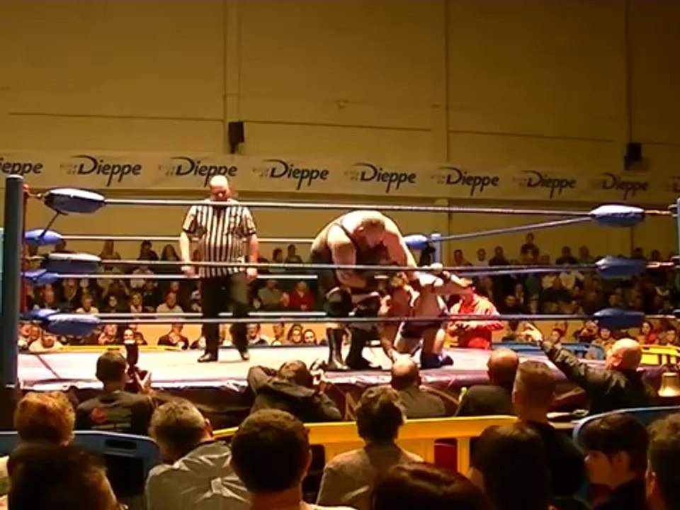 Striker vs Jimmy Gavroche