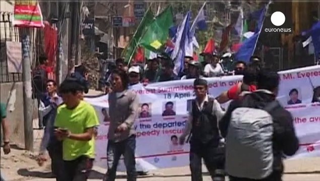 Los sherpas nepalíes amenazan con ponerse en huelga