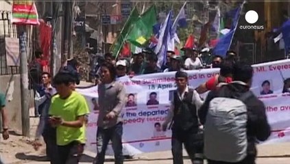 Nepal'de çığ altında kalan Şerpalar için cenaze töreni düzenlendi