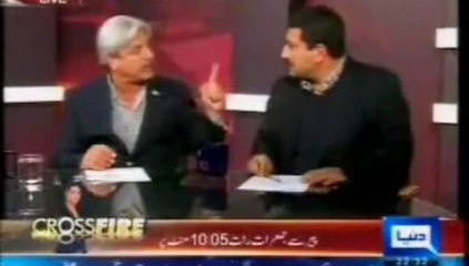Masood Sharif Khattak slaps Hamid Mir