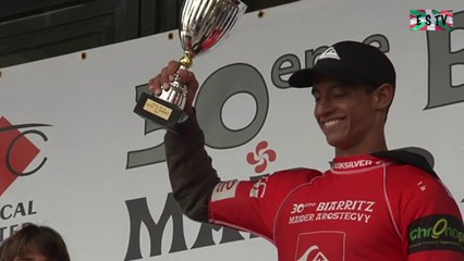 Biarritz: Maxime Huscenot gagne la Maider Arostéguy 2014 - Euskadi Surf TV