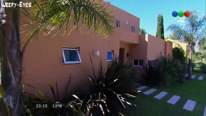 Agustina & Valeria 26