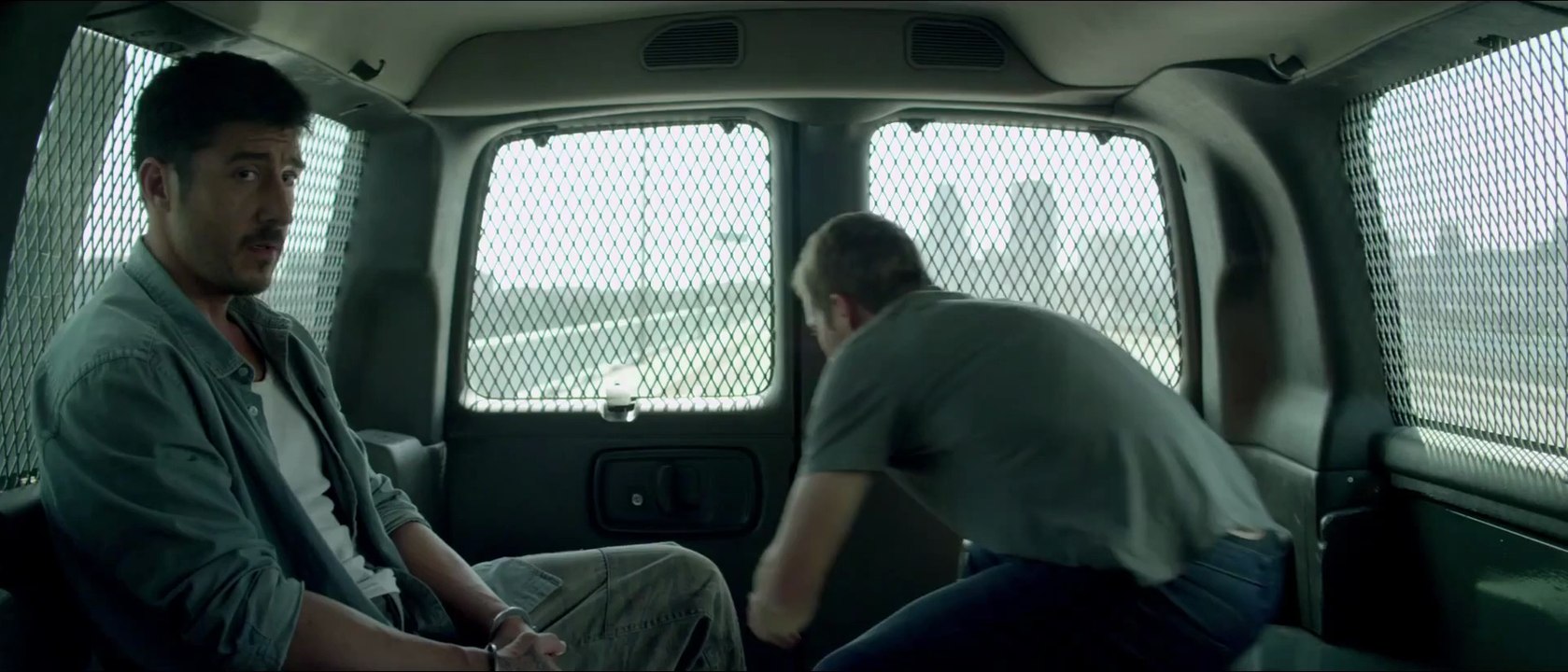 BRICK MANSIONS - Escape