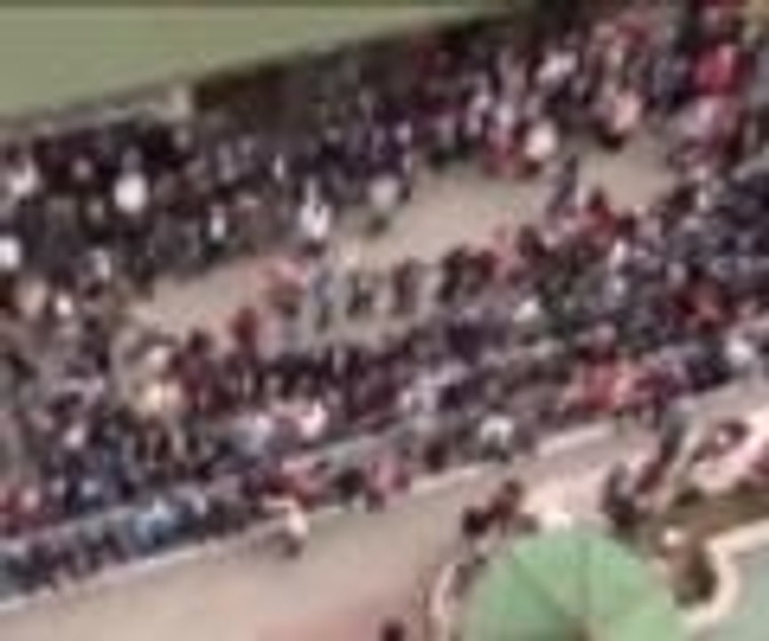 En kalabalık horon rekoru denemesi