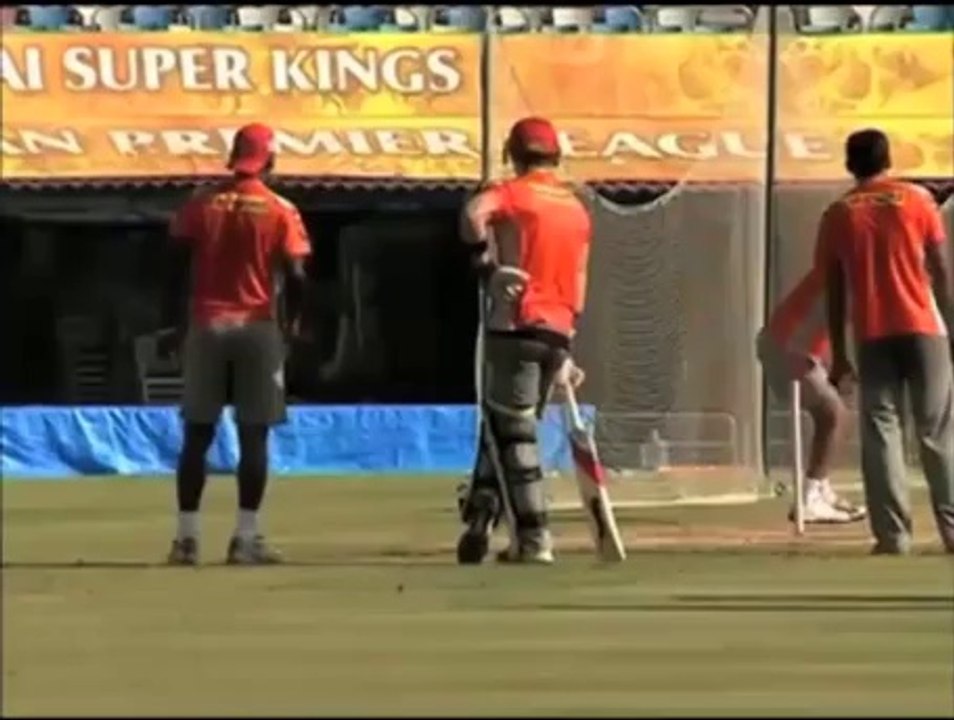 IPL 7: Maxwell stars again in Punjab's big win - IANS India Videos