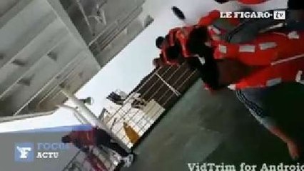 Corée du Sud : un passager du ferry a filmé le naufrage de l'intérieur