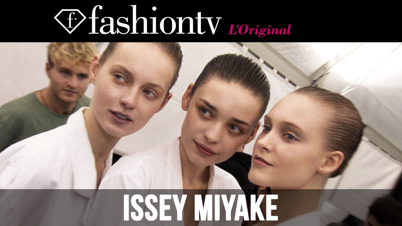 Issey Miyake Fall/Winter 2014-15 Backstage | Paris Fashion Week PFW | FashionTV