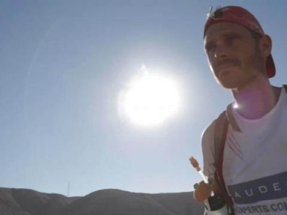 Raid Atacama: "je suis seul à marcher mais je ne suis pas tout seul à me filmer" - 22/04