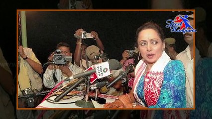 Hema Malini stage broken In Mathura | Just Hungama