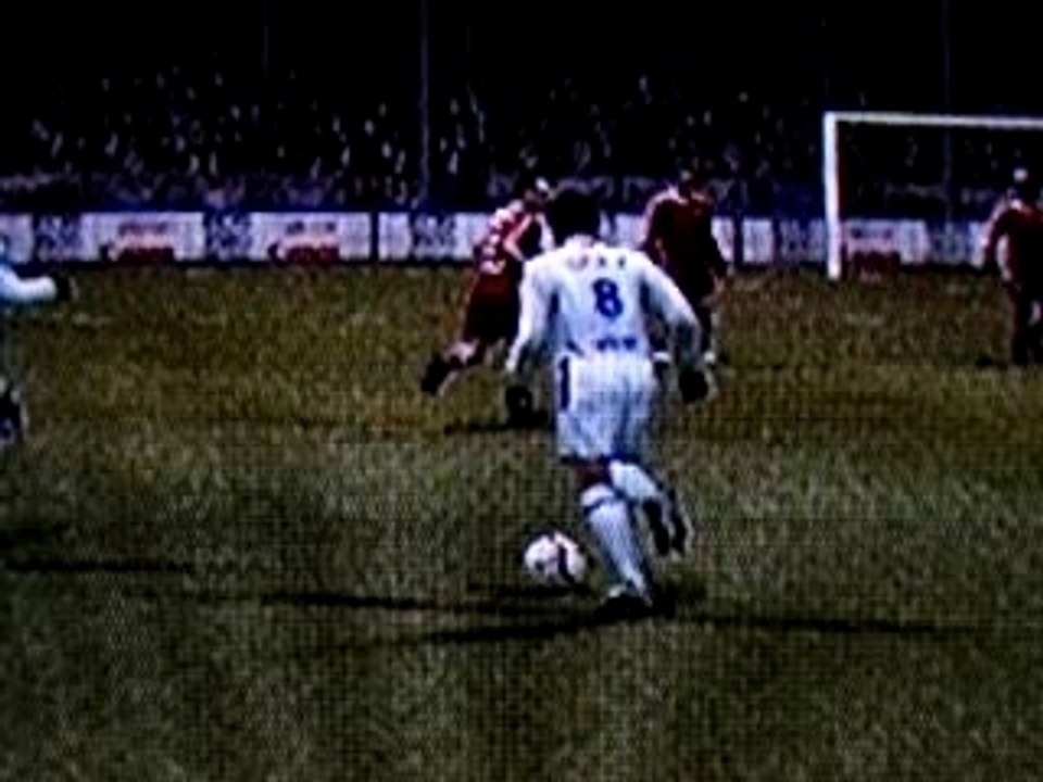 Flo Malouda lucarne 25m