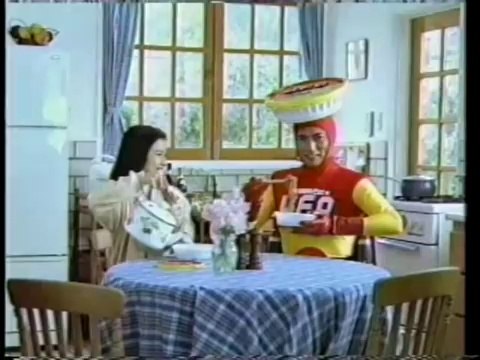 1994年 日清焼きそばUFO UFO仮面ヤキソバン 一輪車 寝袋 - 動画