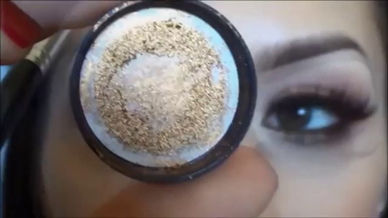 مكياج عيون برونزي Bronze Smokey Eye_s