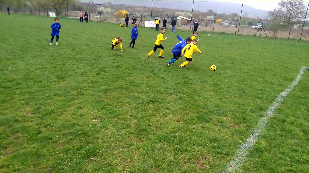 PLATEAU DEBUTANTS 01 04 2014