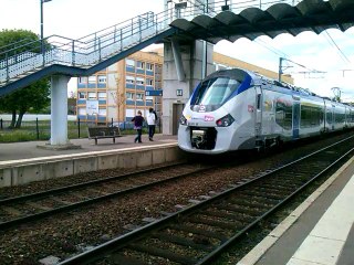 regiolis en gare de charmes 88