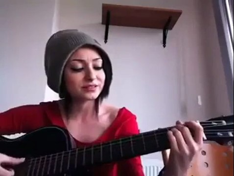 Amatör Ses (Omuzumda ağlayan bir sen)