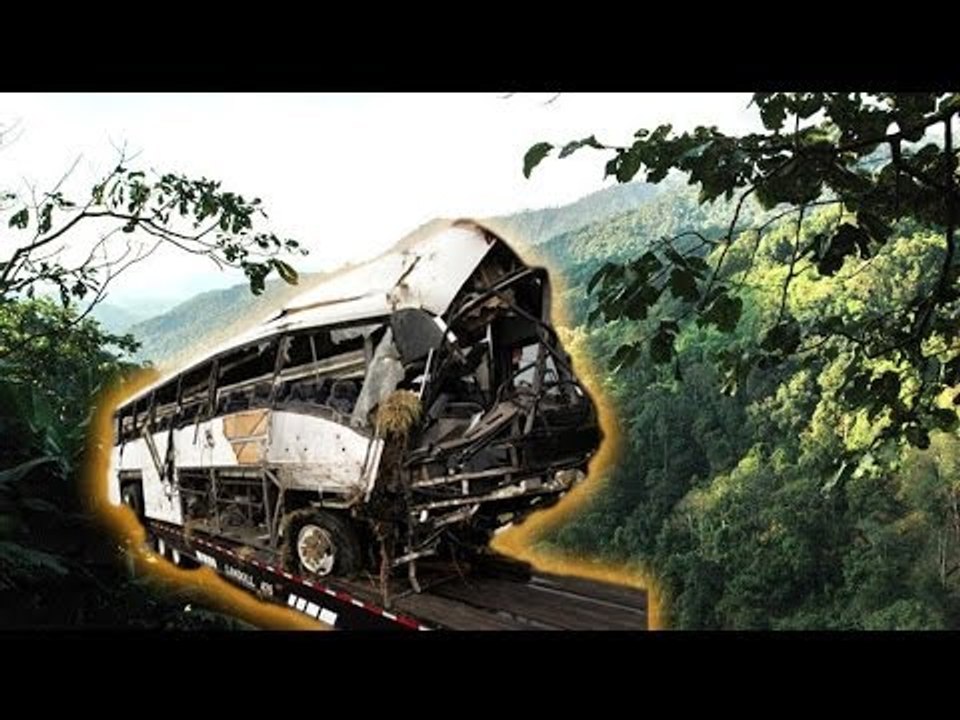 Bus crash in Thai mountains killed 21 and injur...