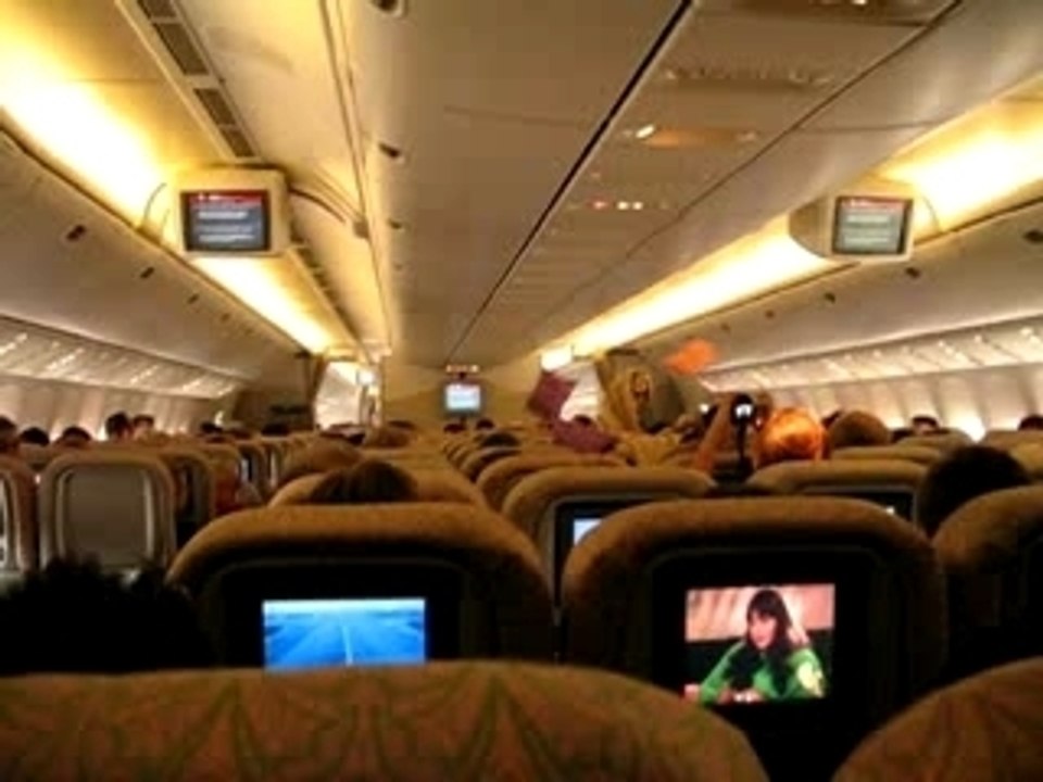 dubai > paris
