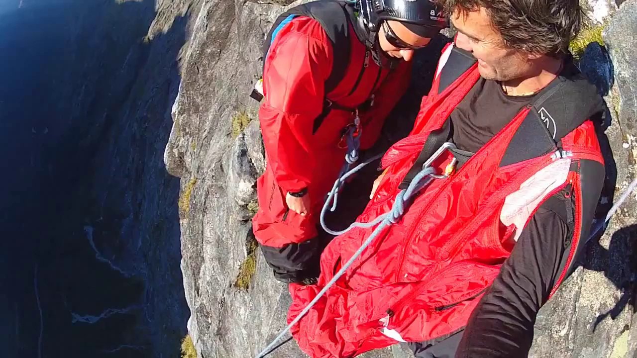 Cruisy Day - Wingsuit