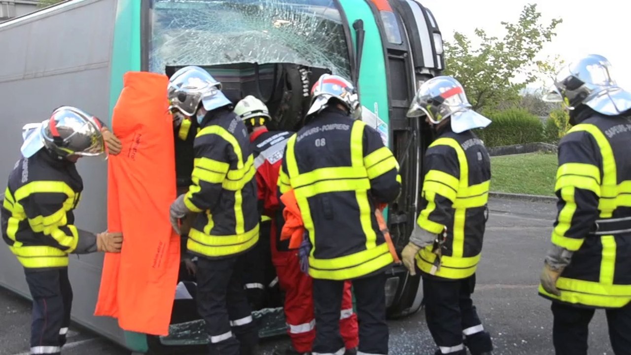 Vivier-au-Court : Six blessés dans un accident de car
