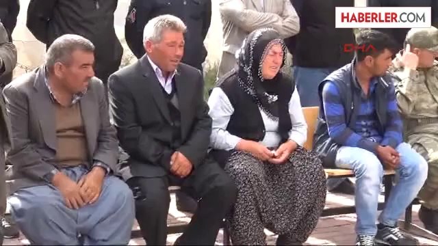 Sivas 5'inci Piyade Tugay Komutanlığı'nda Bir Aylık Asker Olan 20 Yaşındaki Piyade Er Mehmet Yıldız...