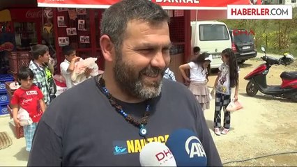 Berkin Elvan Anısına Ekmek Dağıttı