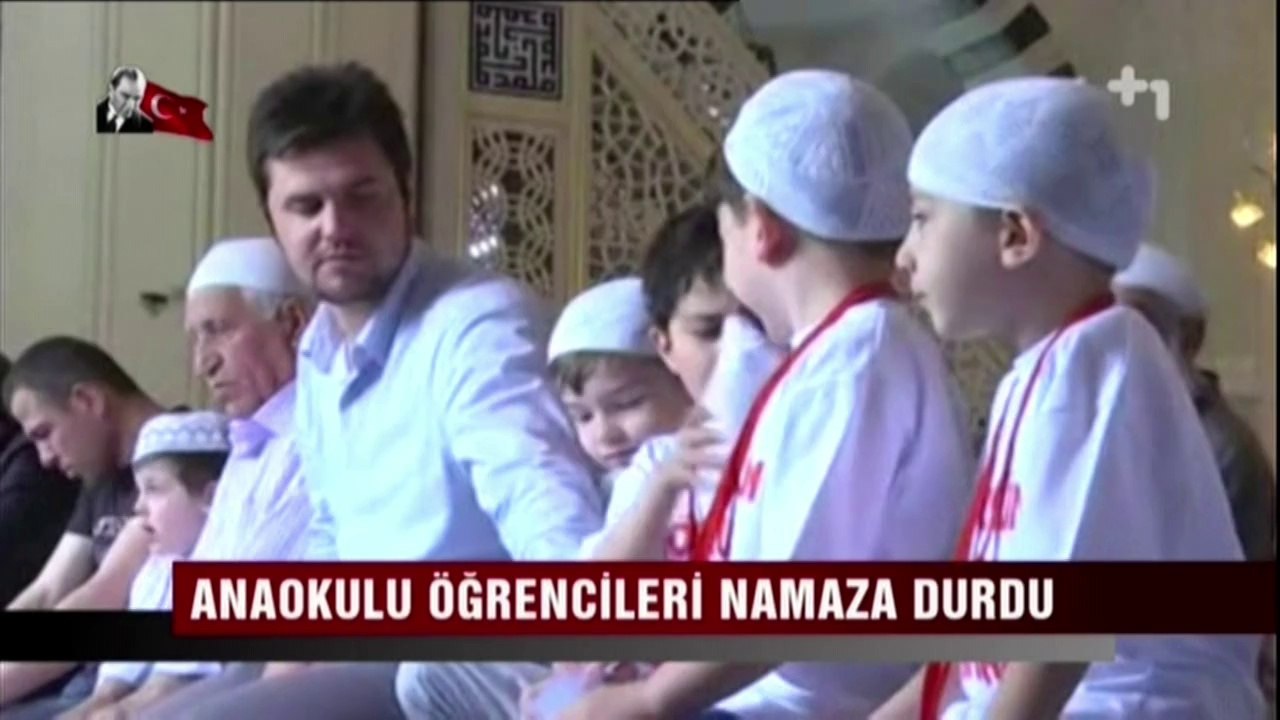 Anaokulu öğrencileri namaza durdu - Canlı Gaste