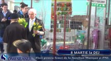 Viceprimarul Aurelian Muresan a luat la pas orasul pentru a oferi flori dejencelor