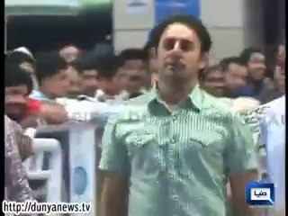 Insult of Mohammed Hafeez on Airport Lahore Pakistani Scandals