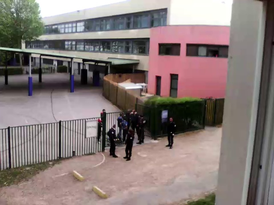 des enfants qui veut faire n'importe quoi dans école .