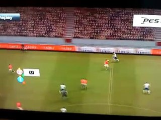 Gol pauroso a PES 2009 di Cristiano Ronaldo da 50 metri!!
