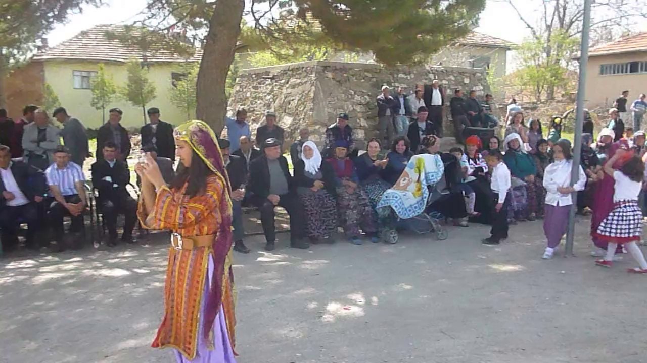 23 NİSAN TÜRKÜLERİNDEN...(EDA NUR POLAT)