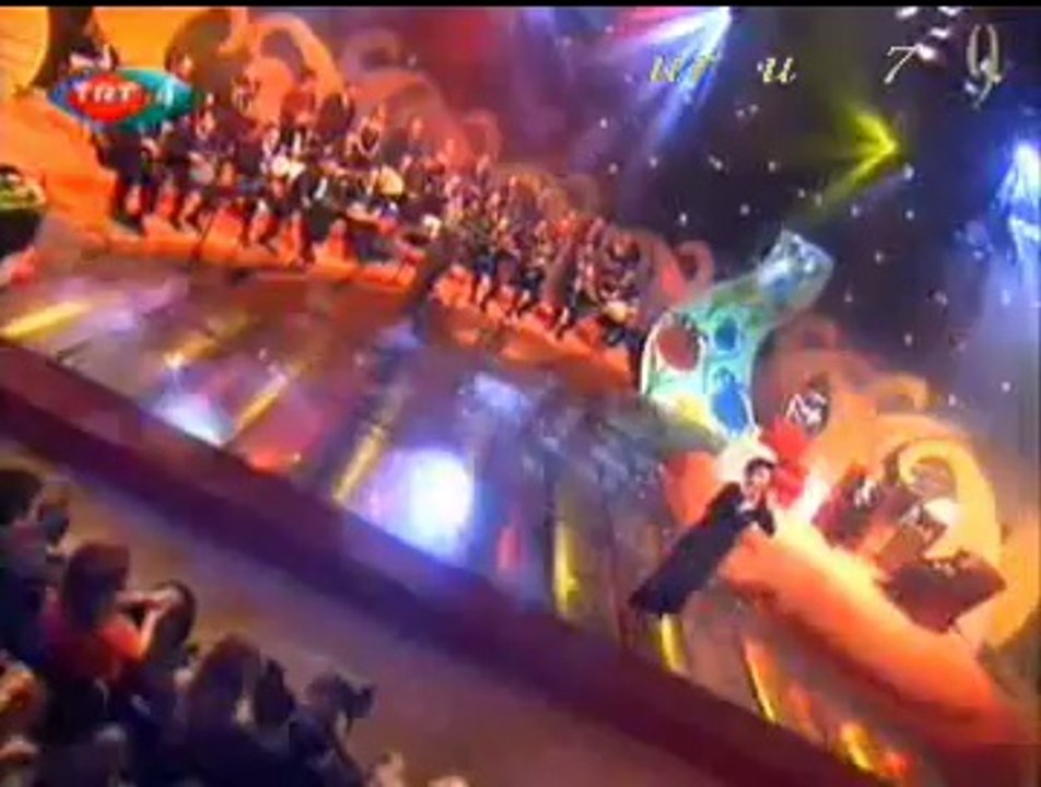 Nalân ALTINÖRS-Gönlümde Açmadan Solan Bir Gülsün