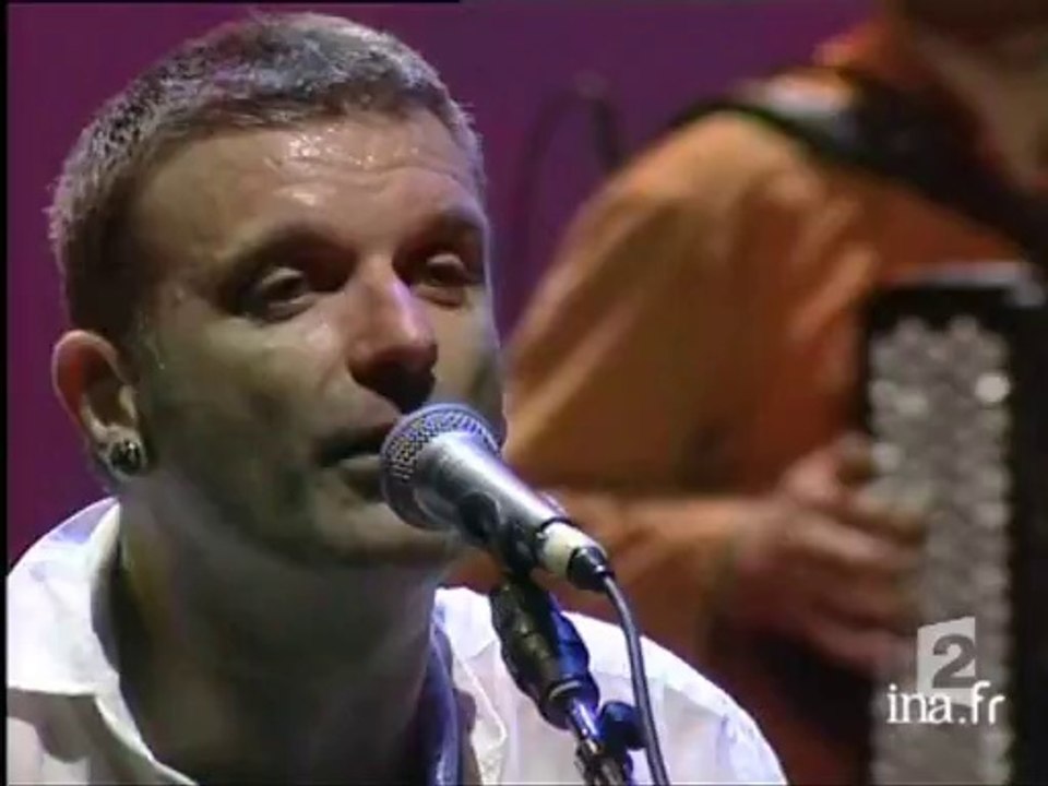 [Portrait du chanteur français Sanseverino]