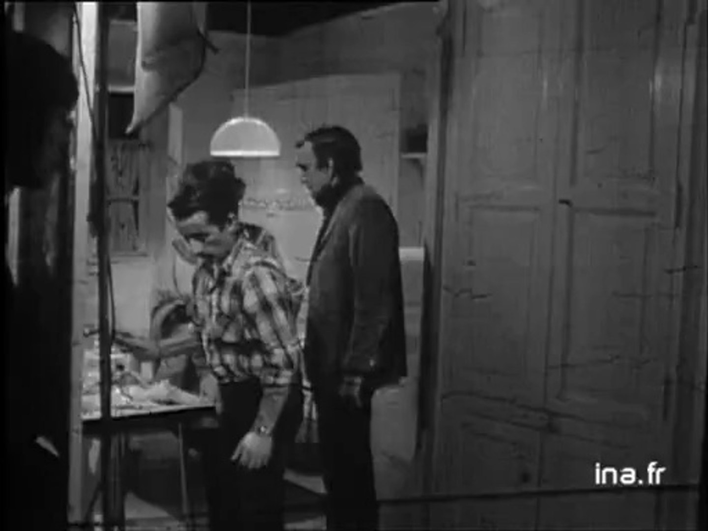 Simone Signoret Et Jean Gabin Sur Le Tournage Du Chat Video Dailymotion